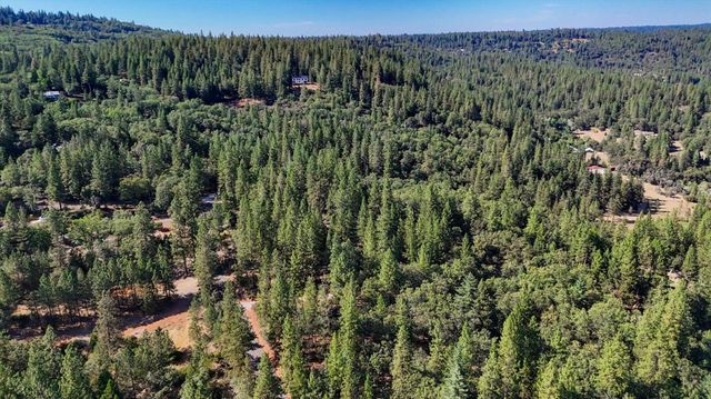 15914 Brooks Rd, Grass Valley, CA 95945