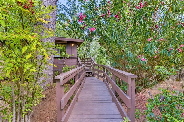 15914 Brooks Rd, Grass Valley, CA 95945