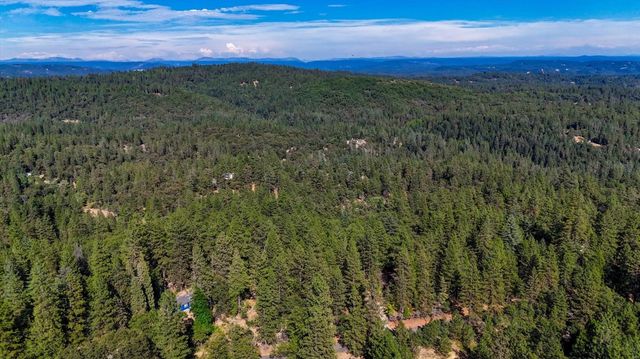 15914 Brooks Rd, Grass Valley, CA 95945
