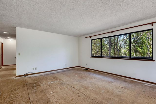 15914 Brooks Rd, Grass Valley, CA 95945