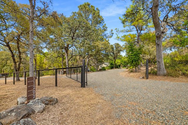15914 Brooks Rd, Grass Valley, CA 95945