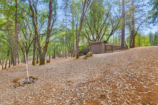15914 Brooks Rd, Grass Valley, CA 95945