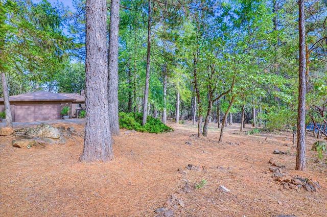 15914 Brooks Rd, Grass Valley, CA 95945