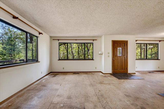 15914 Brooks Rd, Grass Valley, CA 95945