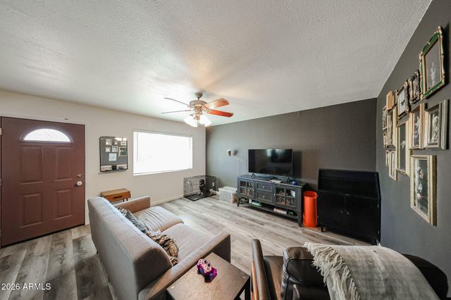 2422 E CAMINO Street, Mesa, AZ 85213