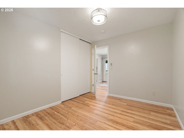 3032 Sw FLORIDA Ct C, Portland, OR 97219