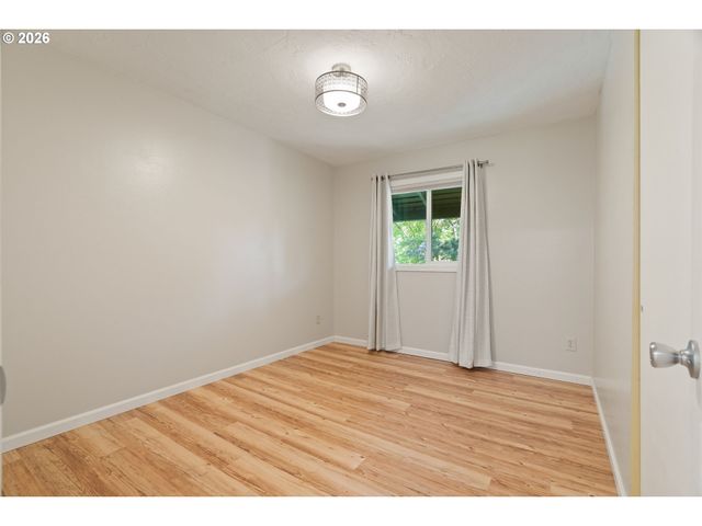 3032 Sw FLORIDA Ct C, Portland, OR 97219