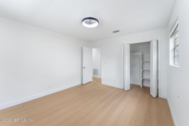 8460 W LYNDA SUE Lane, Jacksonville, FL 32217