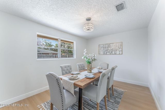 8460 W LYNDA SUE Lane, Jacksonville, FL 32217