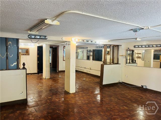 2009 Ash Street, Savannah, GA 31404