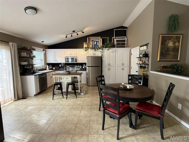 10407 Micah Lane, Hillsboro, MO 63050