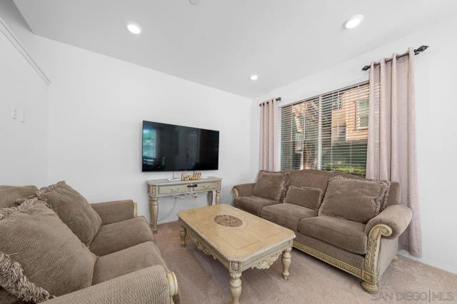 2840 Athens Rd 8, Chula Vista, CA 91915