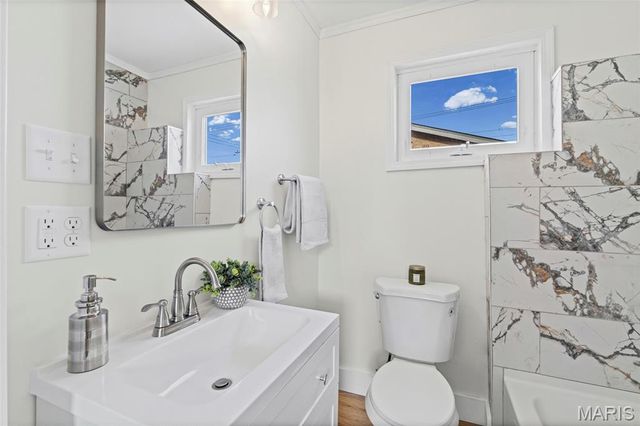 4878 Heidelberg Avenue, St Louis, MO 63123