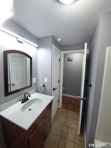 50 Hillcrest Avenue, West Hartford, CT 06110