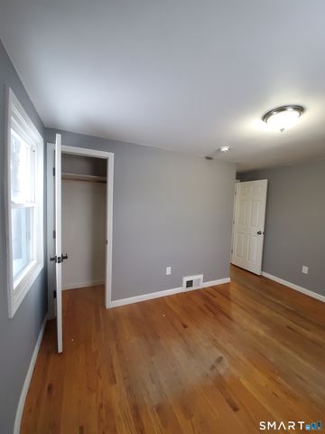 50 Hillcrest Avenue, West Hartford, CT 06110