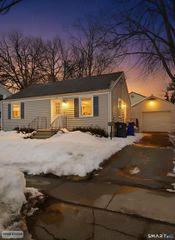 50 Hillcrest Avenue, West Hartford, CT 06110