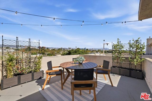 12321 Ocean Park Boulevard 18, Los Angeles, CA 90064