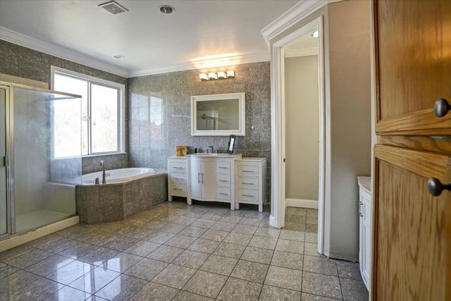3837 Banyan Tree Dr, Modesto, CA 95355
