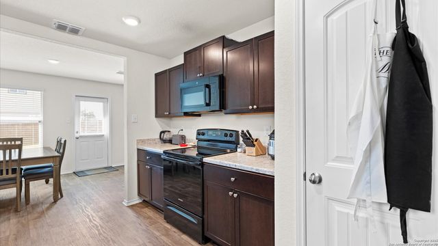 2841 Lindenwood Run, San Antonio, TX 78245