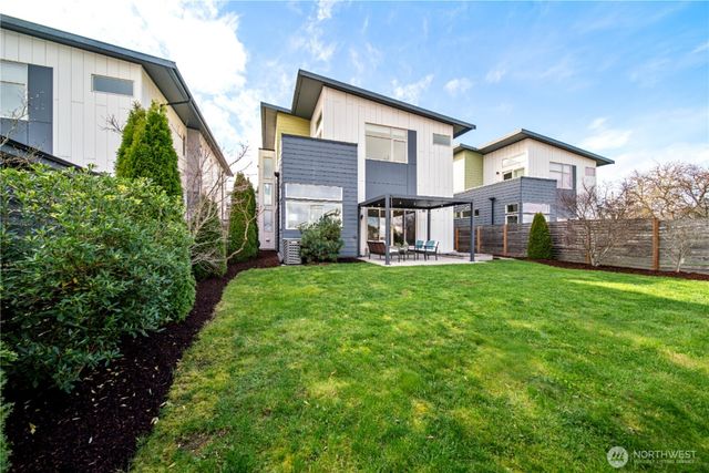 2447 S Spencer Street, Seattle, WA 98108