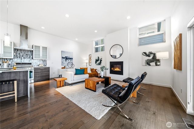 2447 S Spencer Street, Seattle, WA 98108