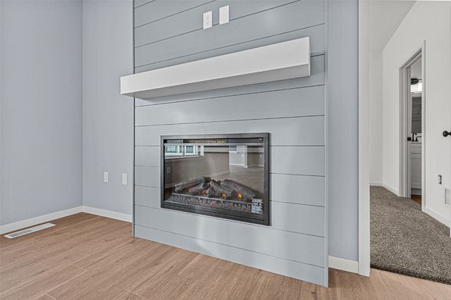 955 Eisenhower Boulevard, North Liberty, IA 52317