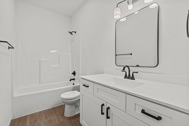 955 Eisenhower Boulevard, North Liberty, IA 52317