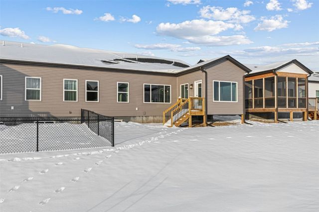 955 Eisenhower Boulevard, North Liberty, IA 52317