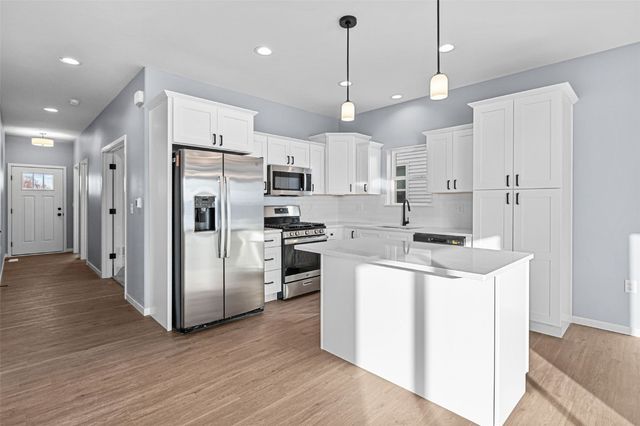 955 Eisenhower Boulevard, North Liberty, IA 52317