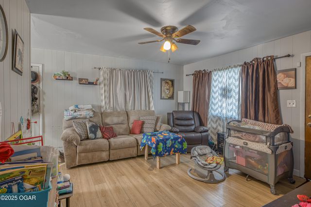 1844 W 21st Terrace, Joplin, MO 64804