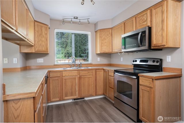 5221 64th Street W, University Place, WA 98467