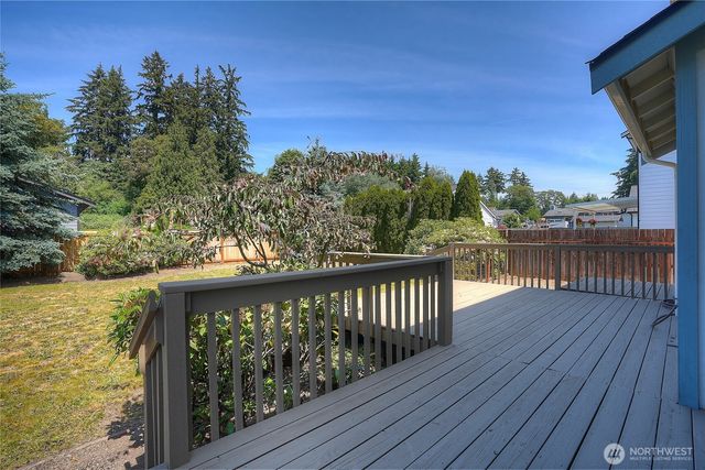 5221 64th Street W, University Place, WA 98467