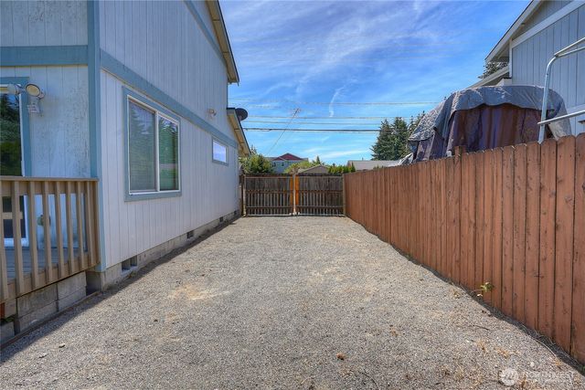 5221 64th Street W, University Place, WA 98467