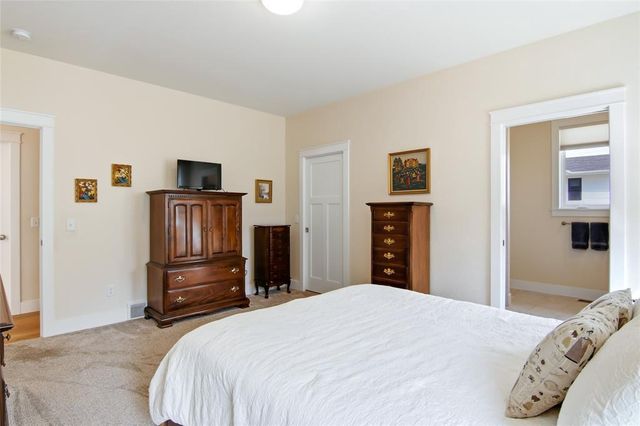 3729 Crest Ridge Court, Eau Claire, WI 54701
