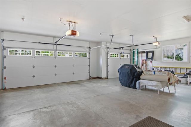 3729 Crest Ridge Court, Eau Claire, WI 54701