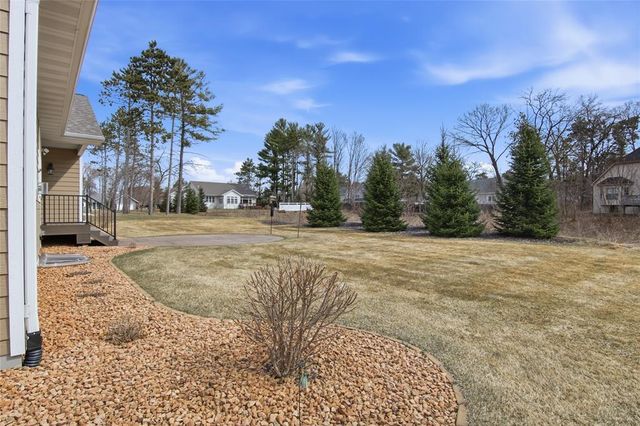 3729 Crest Ridge Court, Eau Claire, WI 54701