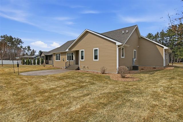3729 Crest Ridge Court, Eau Claire, WI 54701