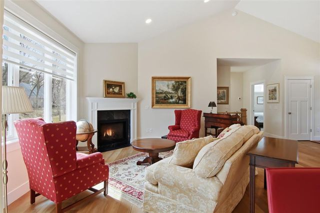 3729 Crest Ridge Court, Eau Claire, WI 54701