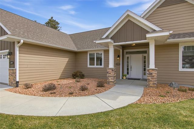 3729 Crest Ridge Court, Eau Claire, WI 54701
