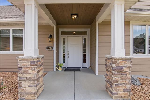 3729 Crest Ridge Court, Eau Claire, WI 54701