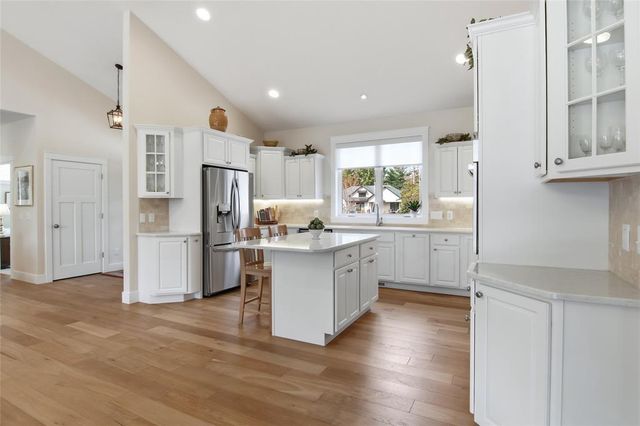 3729 Crest Ridge Court, Eau Claire, WI 54701