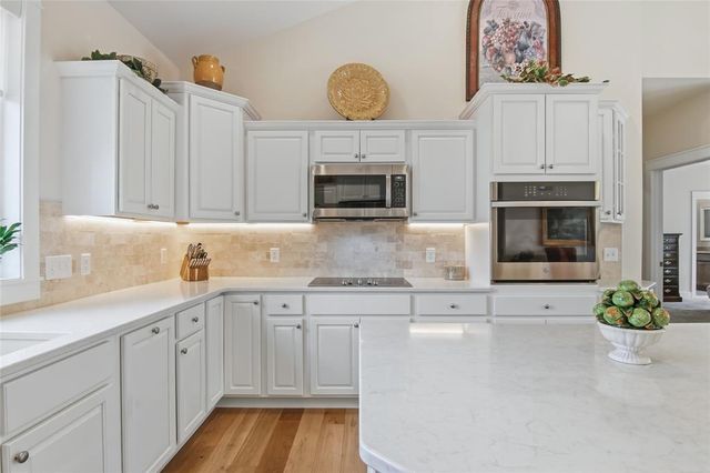 3729 Crest Ridge Court, Eau Claire, WI 54701