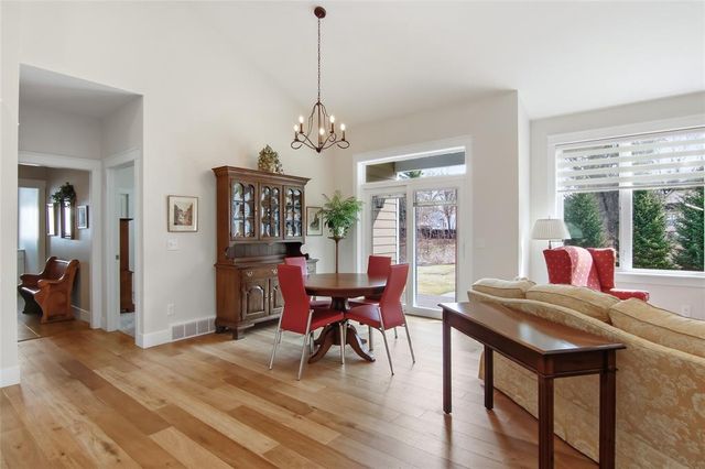 3729 Crest Ridge Court, Eau Claire, WI 54701