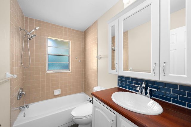 2491 SE Whitehorse Street, Port St Lucie, FL 34984