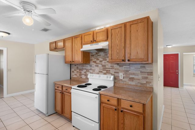 2491 SE Whitehorse Street, Port St Lucie, FL 34984