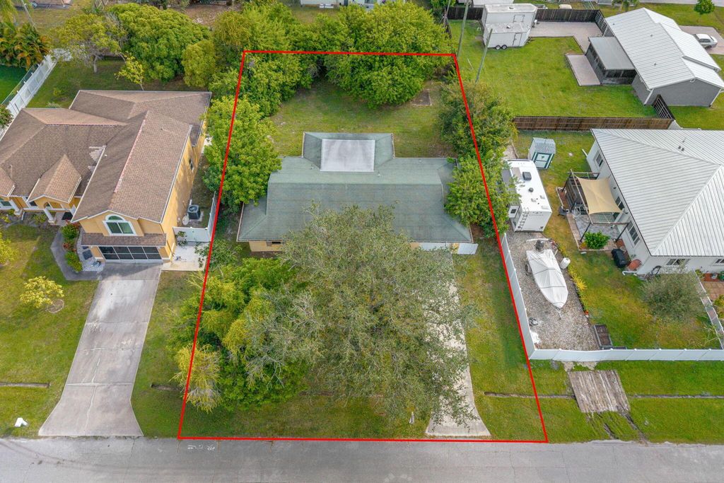 2491 SE Whitehorse Street, Port St Lucie, FL 34984