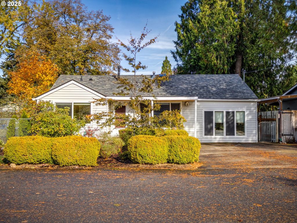 6105 Se LAMBERT St, Portland, OR 97206