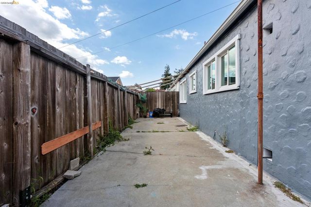 1003 1011 Lassen St, Richmond, CA 94805