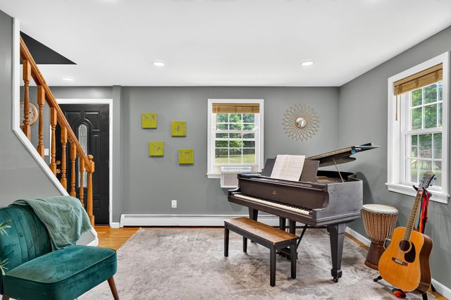 12 New Road, Canterbury, NH 03224