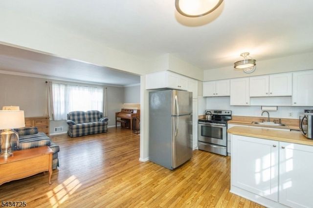 53 Columbia St, Wharton Boro, NJ 07885